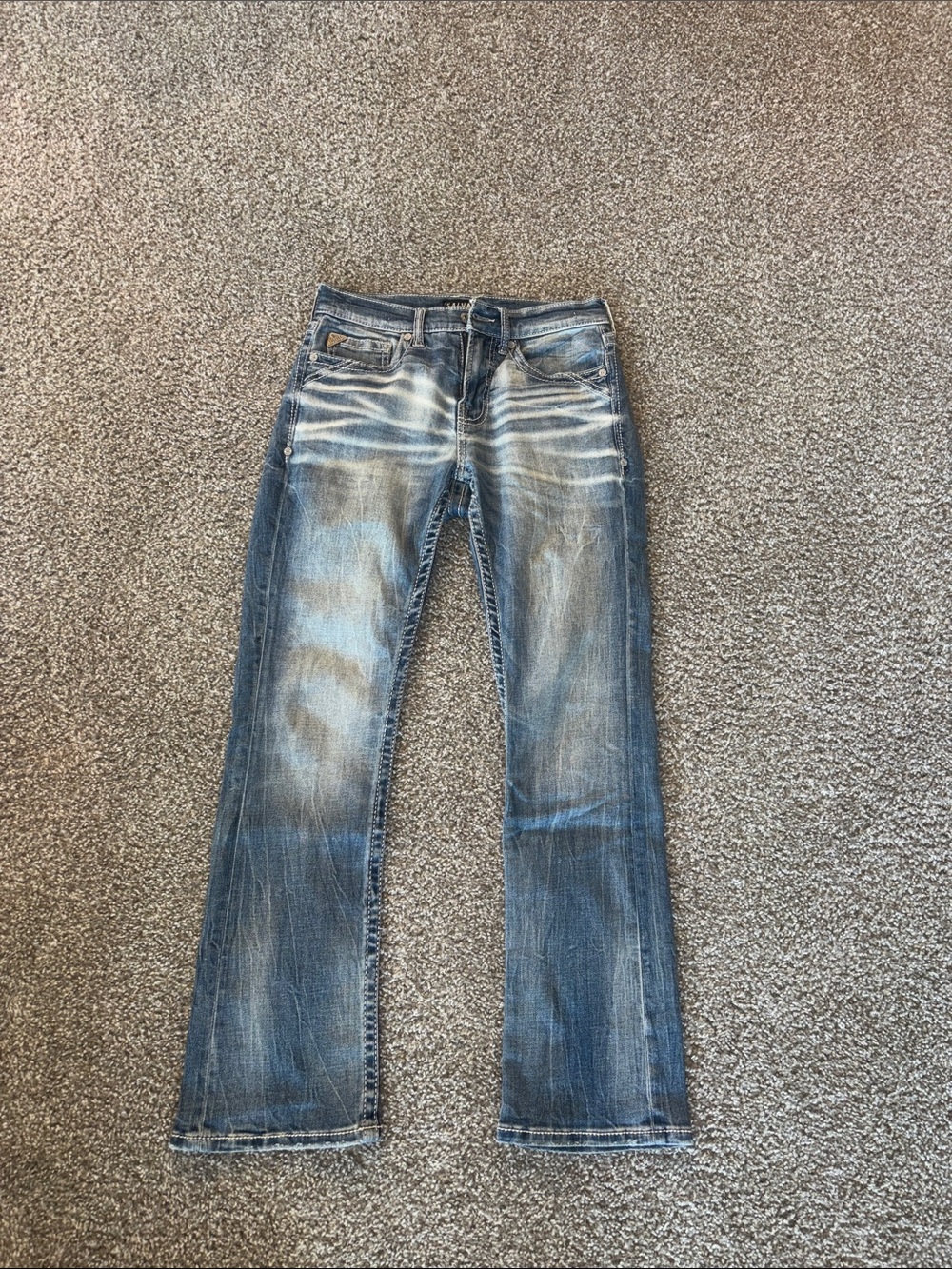 Men's distressed jeans